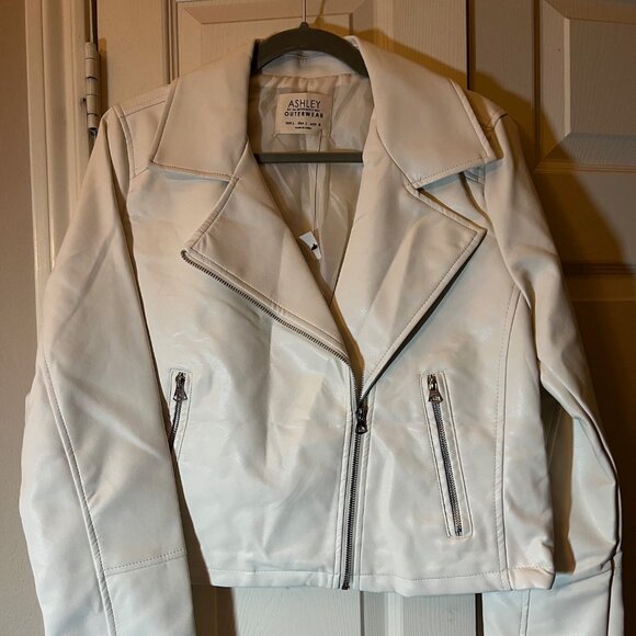 NWT Women's Ashley Outerwear Ivory Faux Leather Moto Jacket Large - Francesca's - Picture 1 of 3
